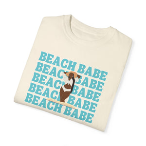 Beach Babe in Swim Suit with Sun Hat Women's Beach T-Shirt