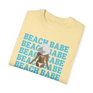 Beach Babe in Bikini with Floppy Sun Hat Women's Beach T-Shirt
