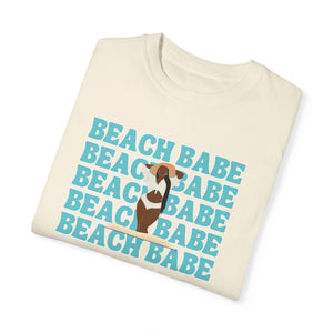 Beach Babe in Swim Suit with Sun Hat  Women's Beach T-Shirt