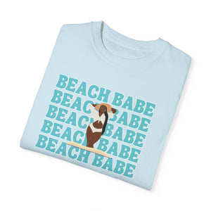 Beach Babe in Swim Suit with Sun Hat  Women's Beach T-Shirt